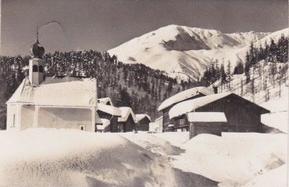 Cartoline postali: Davos - Laren mit Meierhoftäli - Abfahrt. 1953 – Usato da Schlieren venduto da Rapaelli