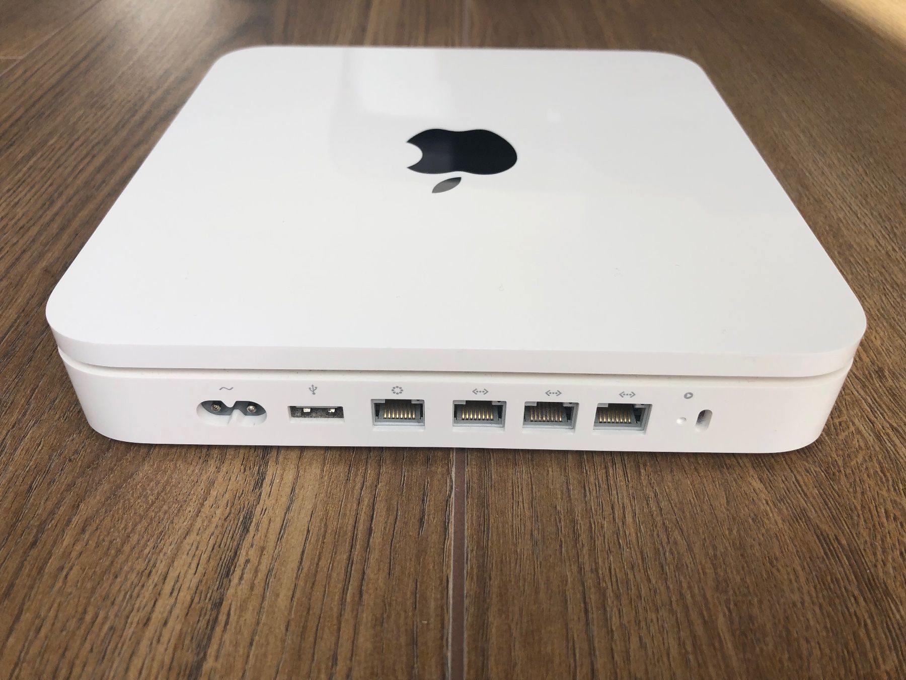 Dischi rigidi: APPLE TIMECAPSULE NAS 2TB – Usato da Mülenen venduto da CreativeSolutions 1