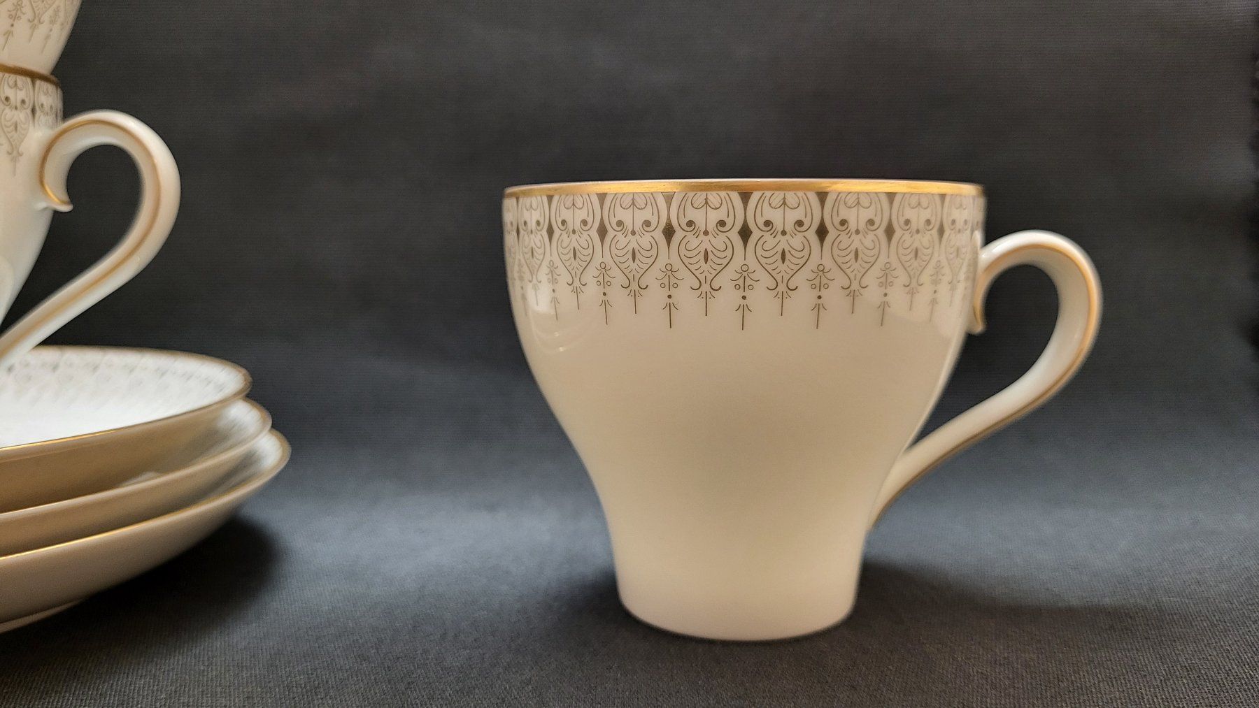 Hutschenreuther Services de table: Vintage-Set Kaffe/Tee HUTSCHENREUTHER – D'occasion à Basel par spinne02 2