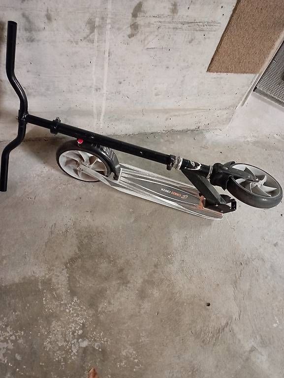 Veicoli per bambini: Roller für Kinder – Usato da Flawil venduto da SG8888