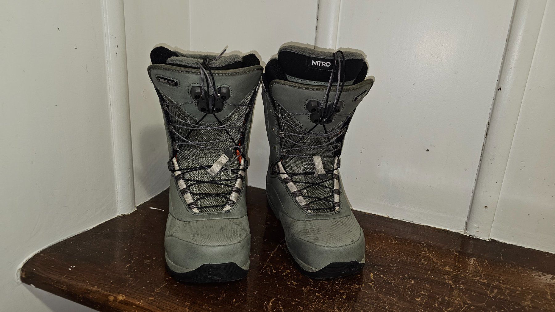 Snowboard Nitro Scarpe da uomo: NITRO CROWN TLS  eu 37 1/3, mp 24 – Usato da Rupperswil venduto da 3212 6