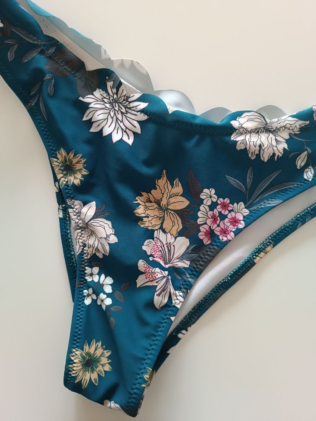 Maillots de bain & Bikinis: Bikini Blumenmuster petrol Grösse M – D'occasion à Luzern par sim_lqq2 1