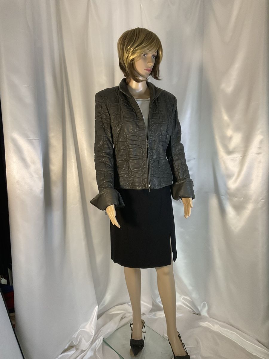Armani Giacche: Armani Lederjacke grau in Grösse 40 – Usato da Mariastein venduto da u_n_6s5w