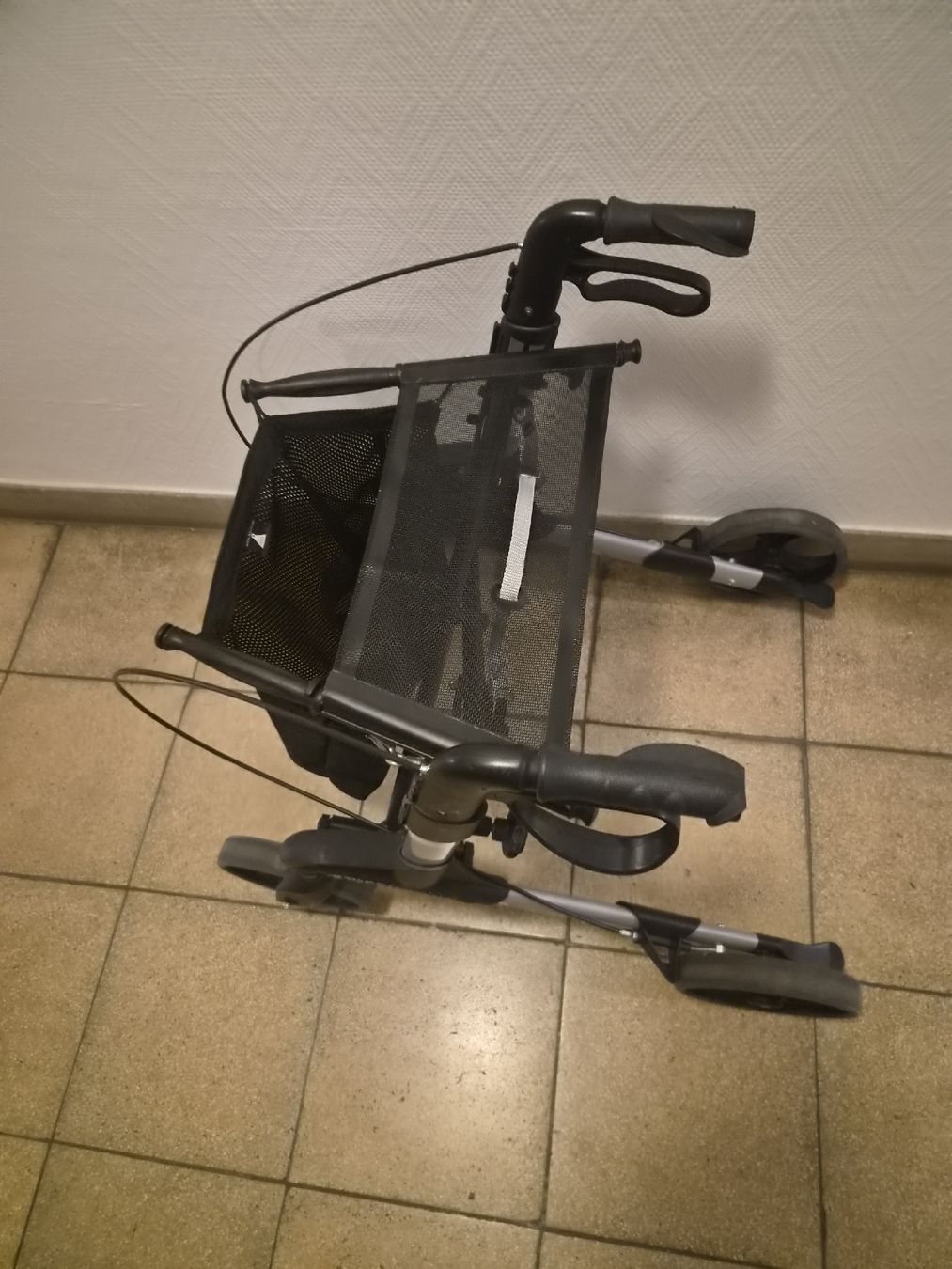 Gehhilfen: Rollator  – Gebraucht aus Riehen von mbahn 2