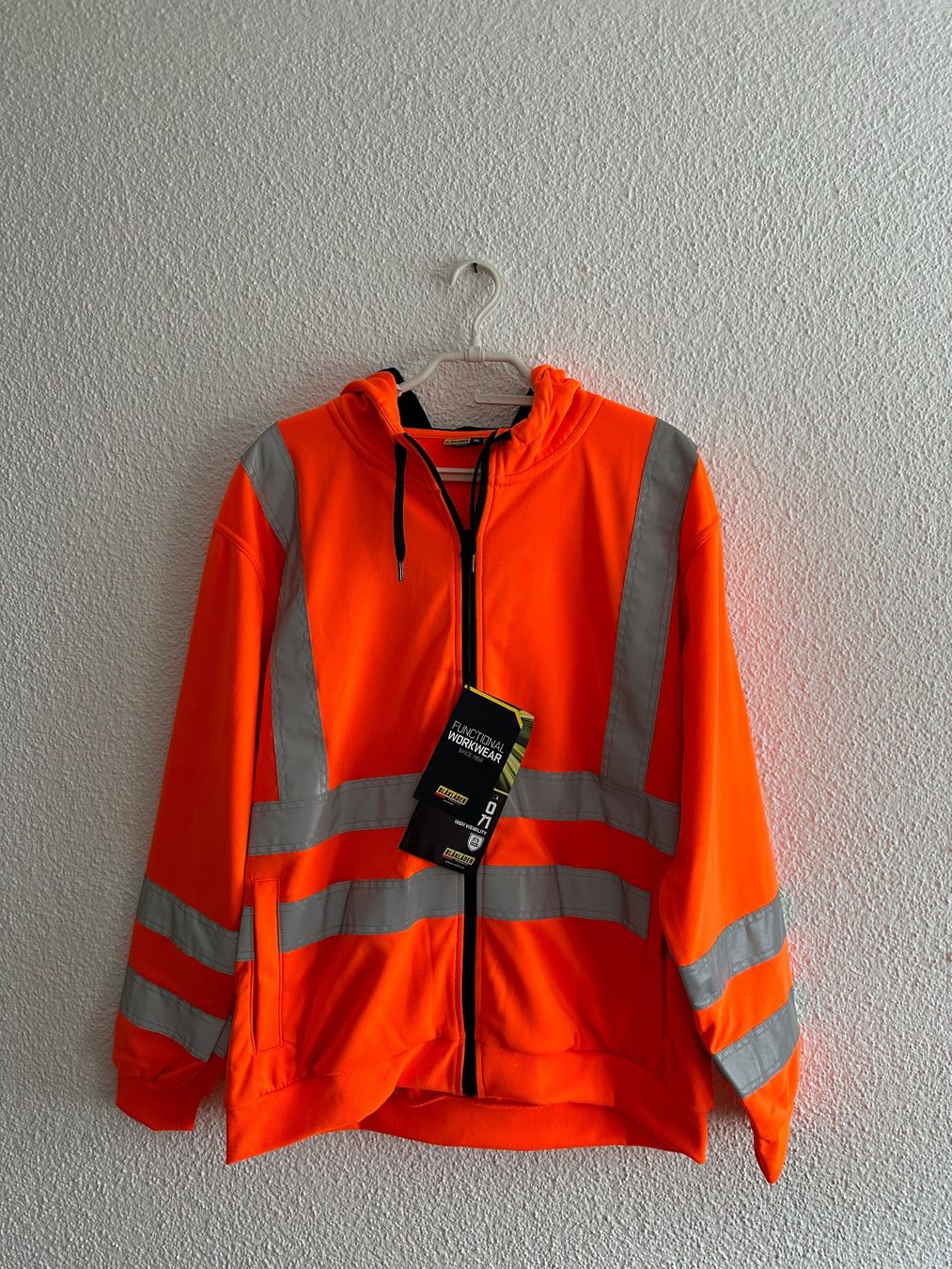 Pulls & Sweat-shirts: Warme Pullover Gr. XL mit Kapuze – Neuf avec emballage d'origine à Domat/Ems par tip-top007 1