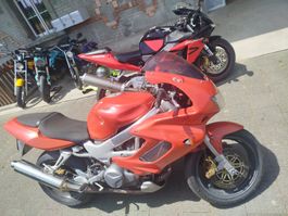 Honda VTR Firestorm 996 JG 99, 36'000km defekt für Teile