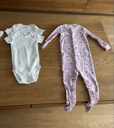Baby Clothes Bundle: 9-18 Months - Bodysuits & Sleepsuit
