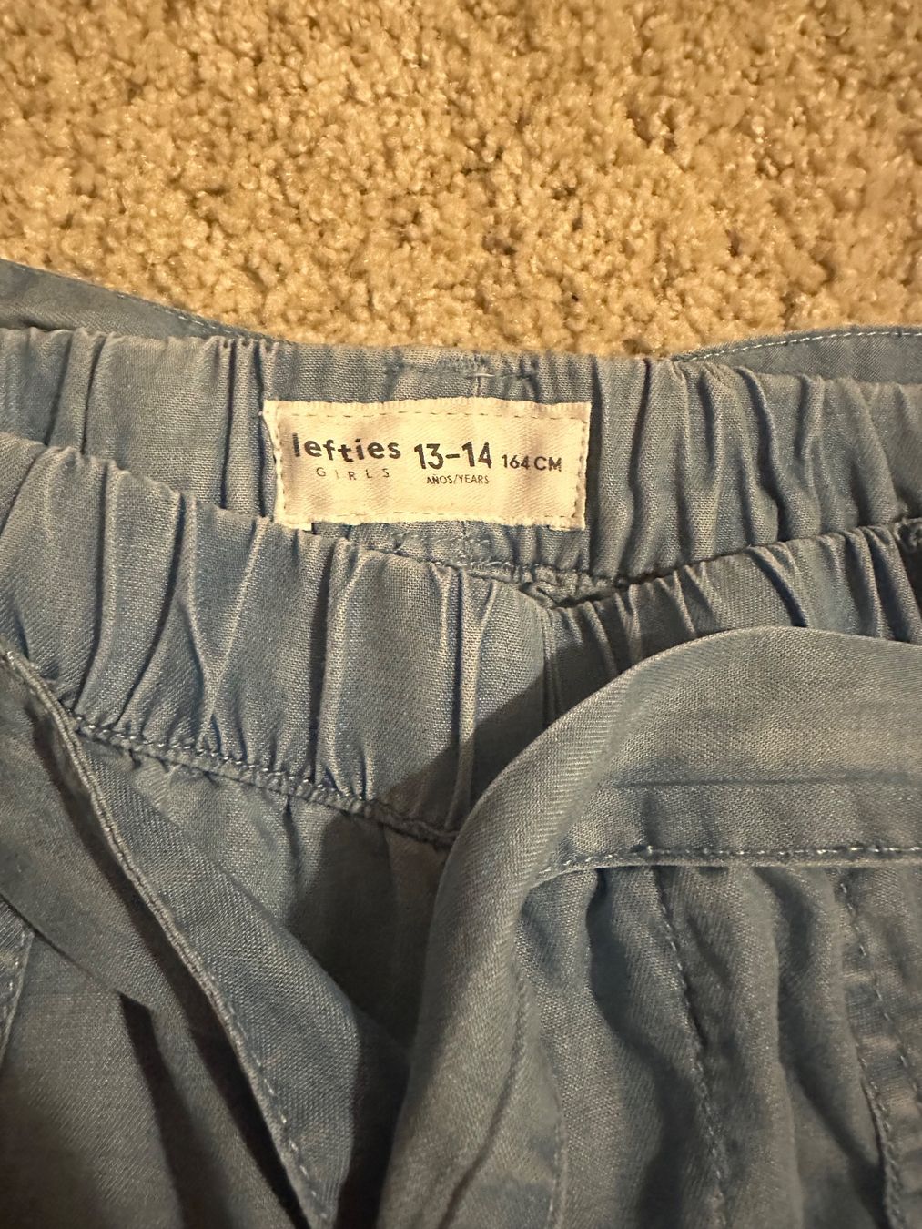 Zara Pantaloni: Jeans cargo 13/14 Jahre – Usato da Rapperswil BE venduto da aro_66tx 3