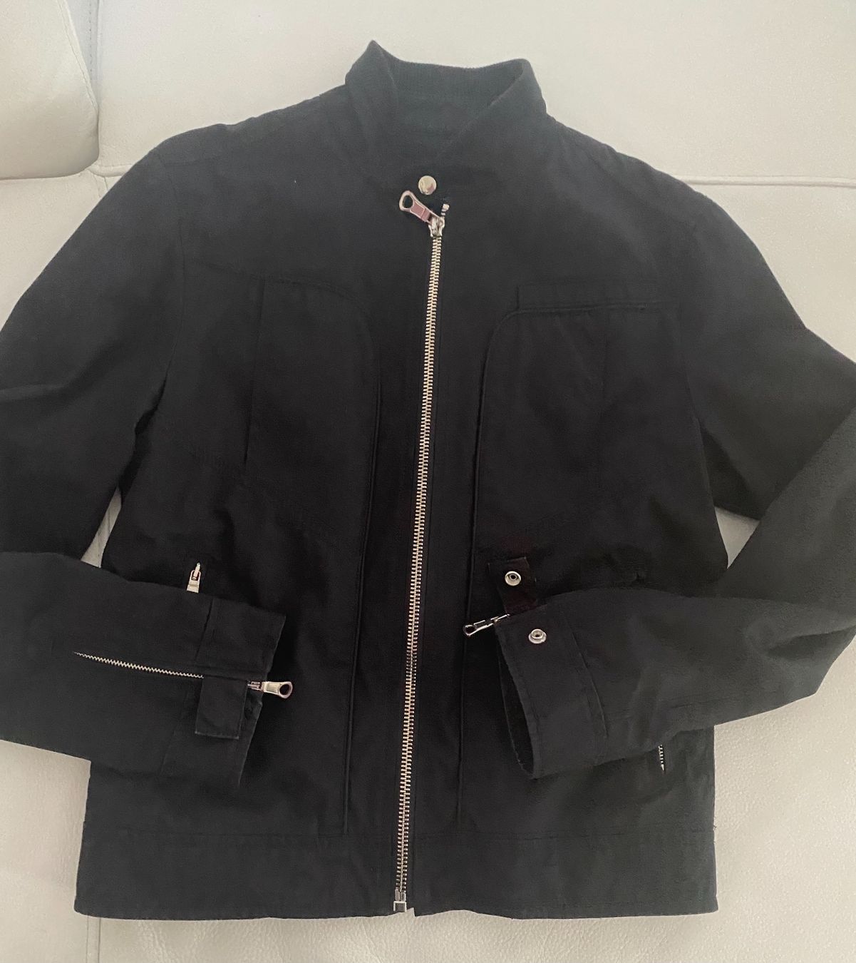 Zara Jacken: Zara Jacke.! – Gebraucht aus Opfikon von Luis144