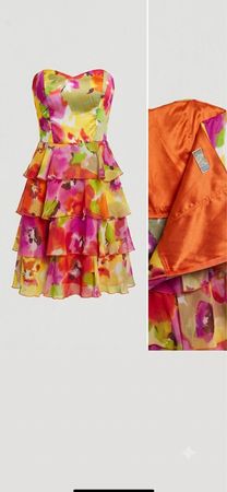 Wunderschönes Sommerkleid / Partykleid – Bunt & Trägerlos