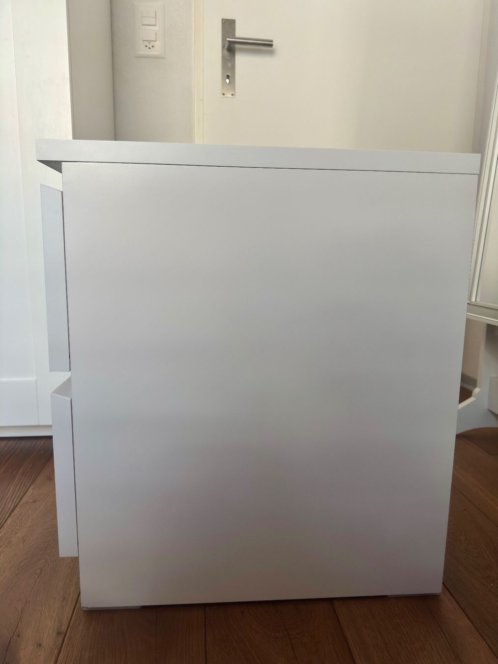 Ikea Comodini: Ikea Malm Nachttisch – Usato da Stettlen venduto da t.rentsch 2