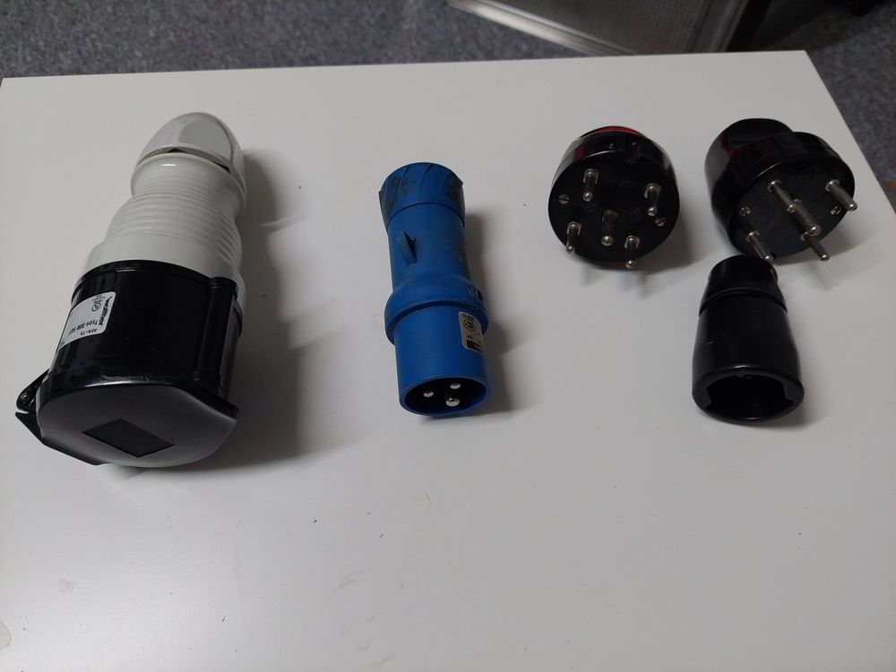 Stecker: Stecker – Gebraucht aus Regensdorf von Zem002