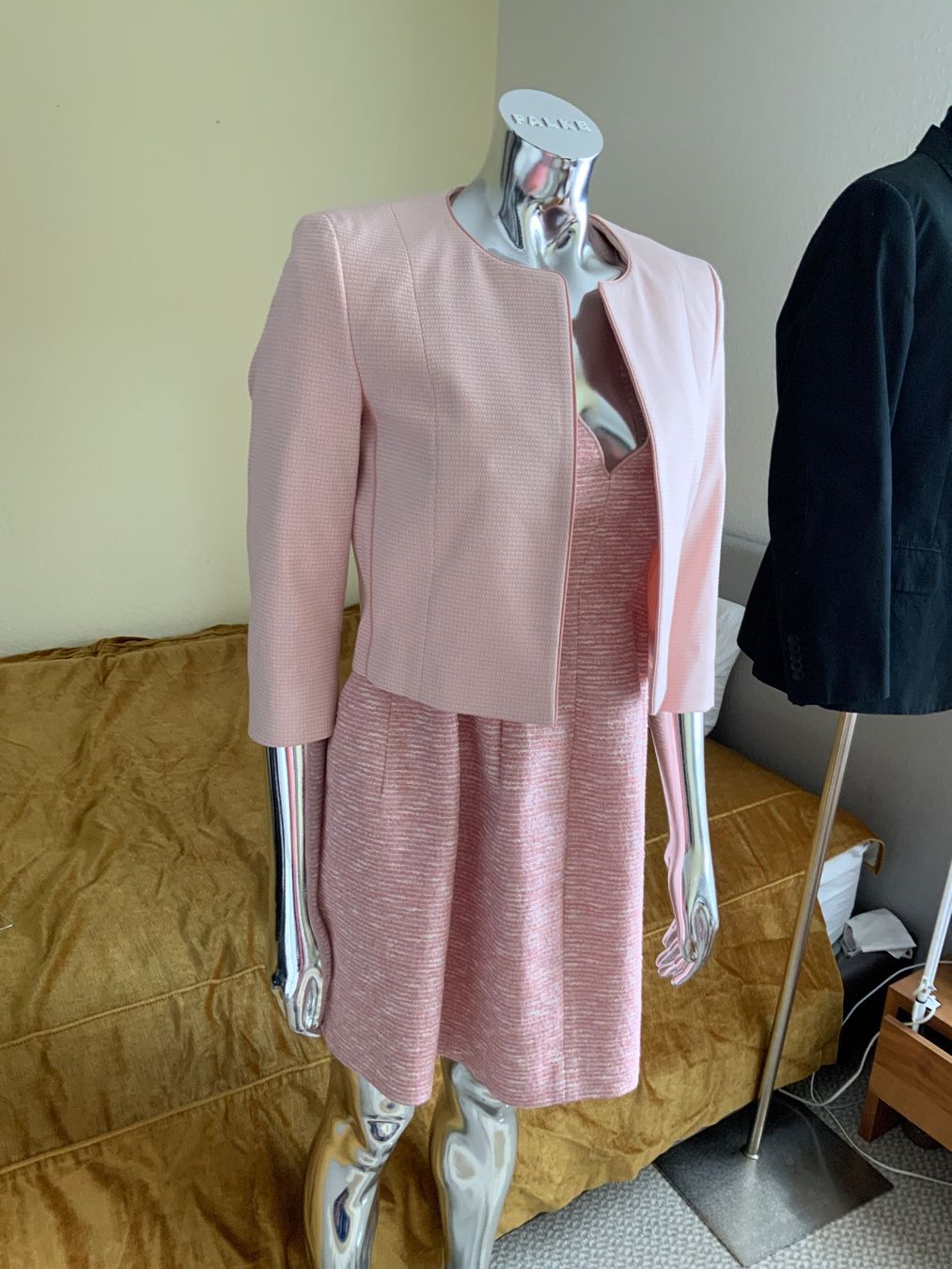 H&M Kleider: Damen Kleid – Neu (gemäss Beschreibung) aus Langnau am Albis von Judithsebi 9