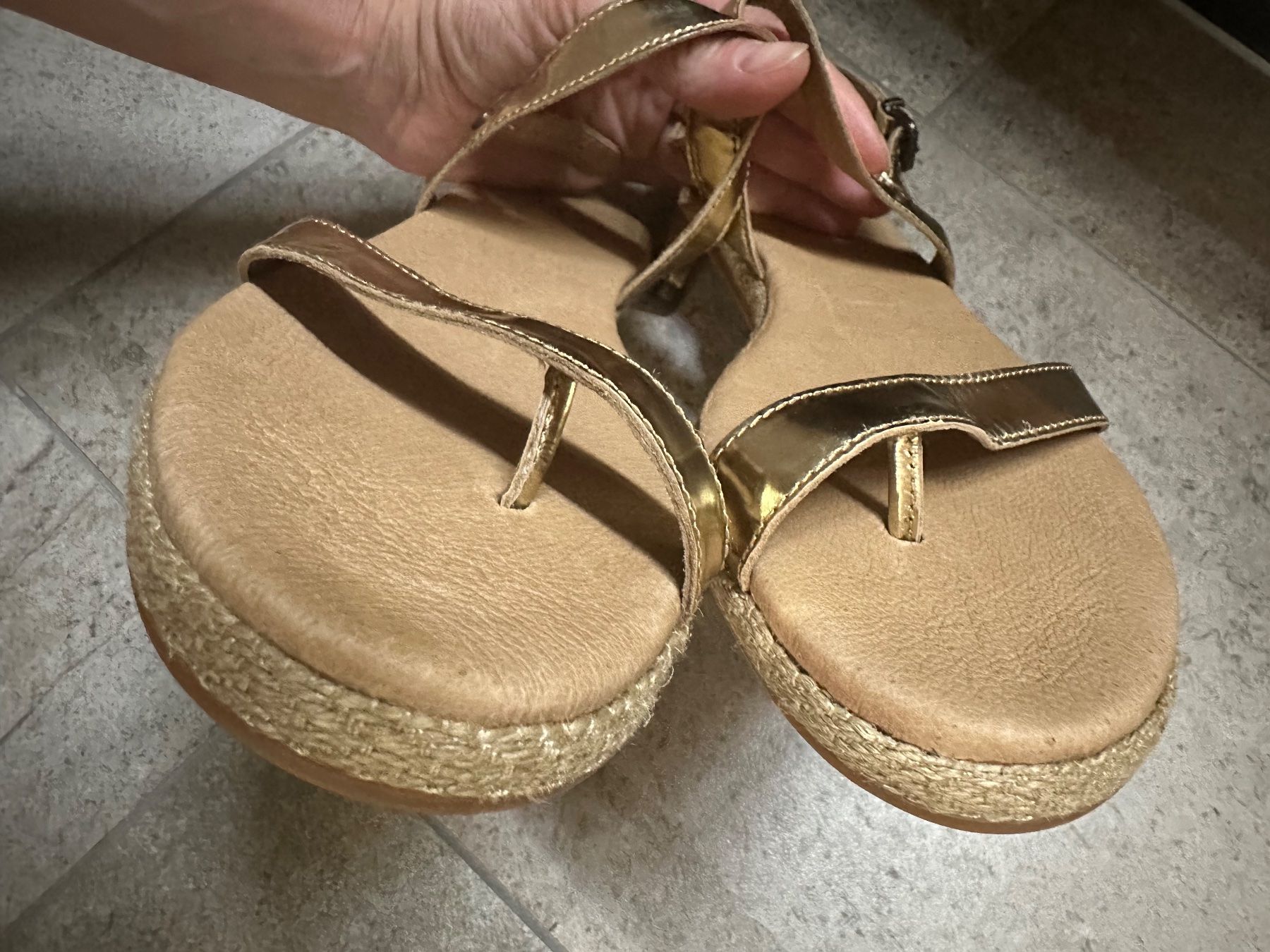 Ugg Scarpe da donna: Ugg sandals 37 – Nuovo e nell'imballaggio originale da Ebikon venduto da nat_jzh5 2