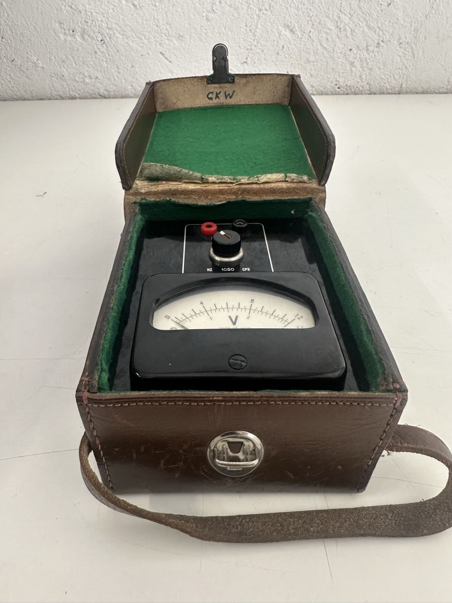 Misurare: Vintage Zellweger AG Uster Messgerät mit Ledertasche – Usato da Zetzwil venduto da ZB05 5