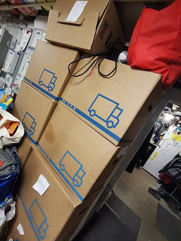 Costumi: Fasnachtskostüme für Gross und Klein – Usato da Lausen venduto da 04362 3