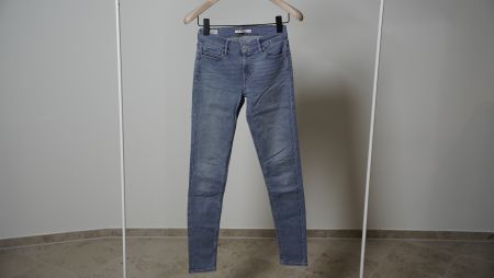 Levis 710 Super Skinny Jeans Mom Straight blau navy