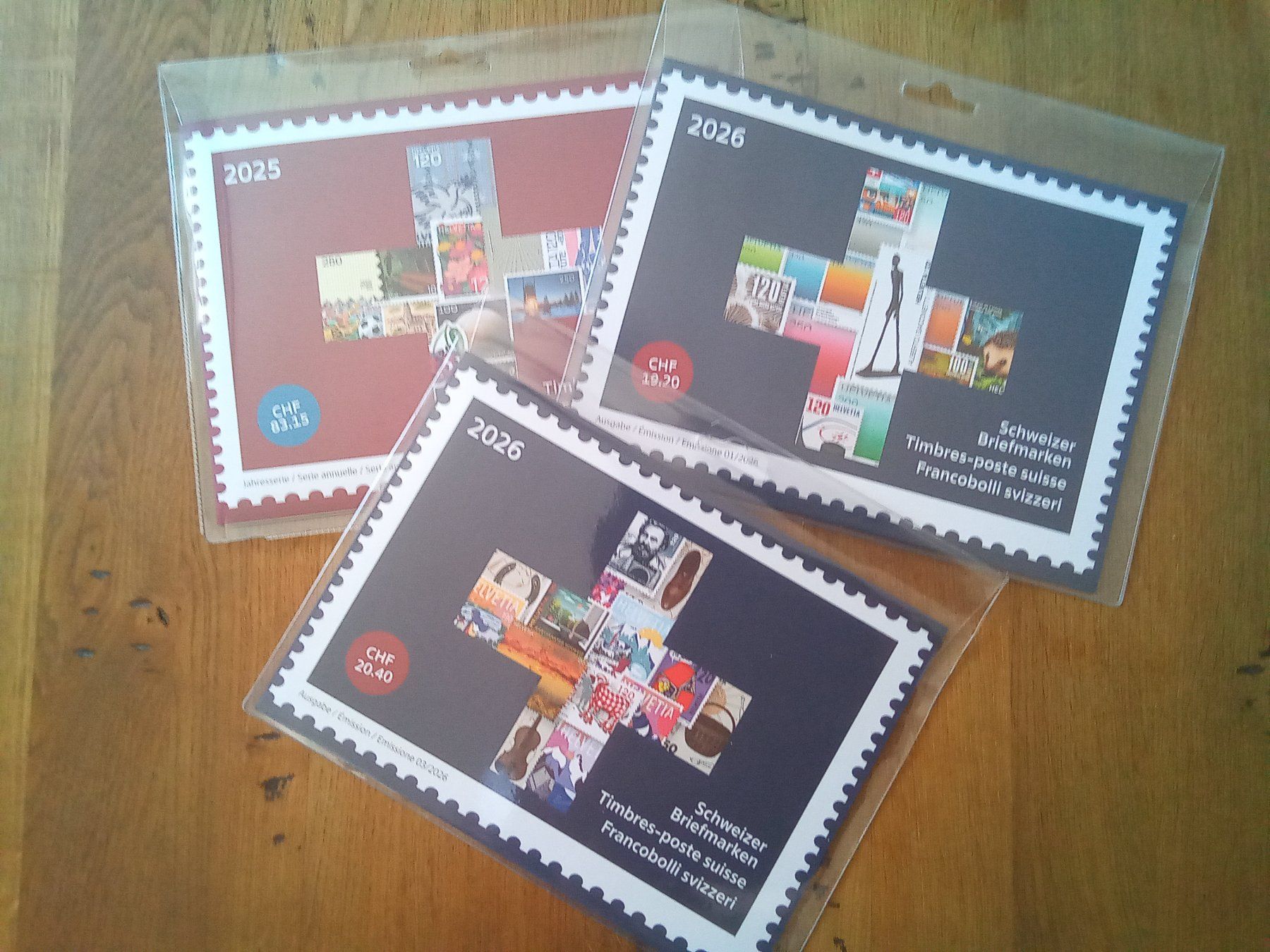 Tous les timbres: Schweizer Briefmarken - 3er Set – Neuf avec emballage d'origine à Münchenbuchsee par mar_wrh7