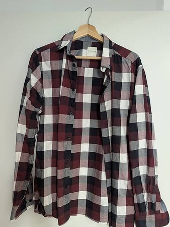 2 Hemden Grösse M (40)