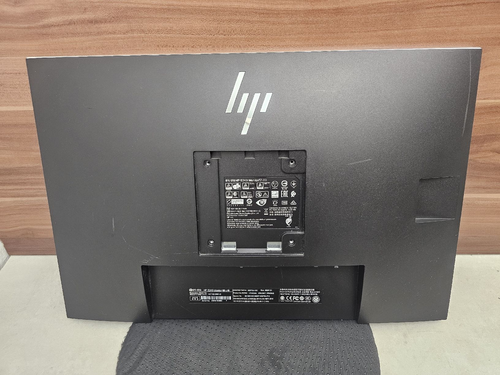 Hewlett Packard Monitor: HP E243i Monitor 24" FHD – Usato da SCHAFFHAUSEN venduto da Atami99 5