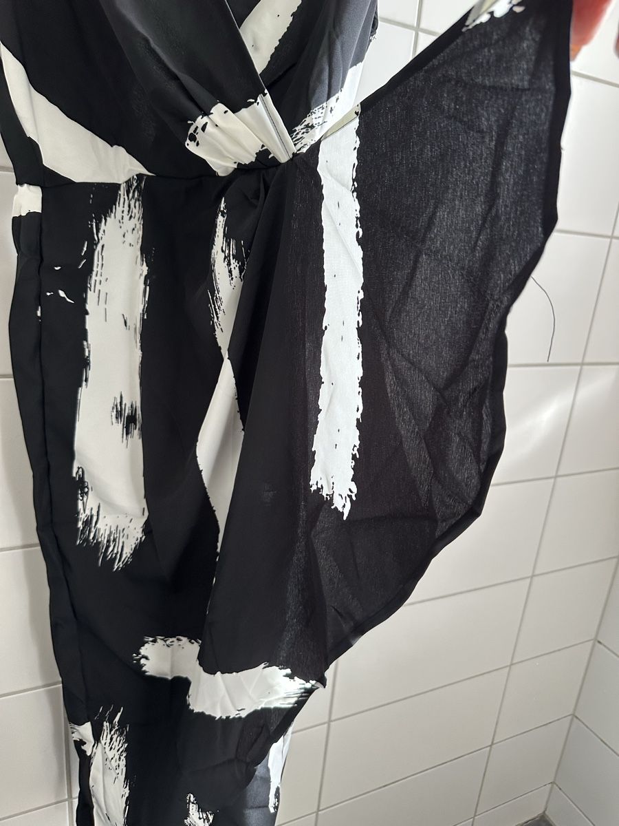 Vestiti: Damen Wunderschöne Kleid Grösse/M – Nuovo (secondo la descrizione) da Basel venduto da Ivana_4 2