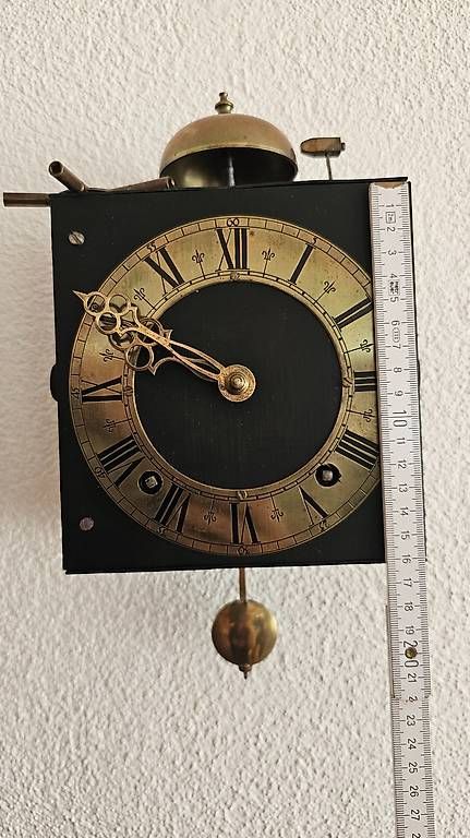 Uhren: Antike Pendeluhr mit Glockenschlag  - revidiert – Gebraucht aus Hunzenschwil von Matthinique 7