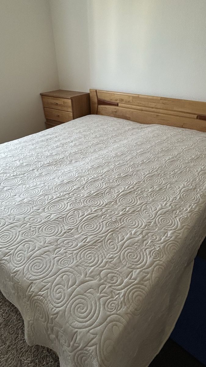 Lits: Komplettes Schlafzimmer – D'occasion à Zofingen par laiicii