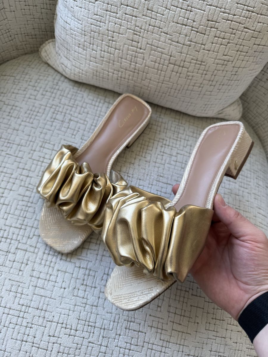 Scarpe da donna: Circus sandals doré taille - 8. US – Nuovo (secondo la descrizione) da Genève venduto da iry_67wr