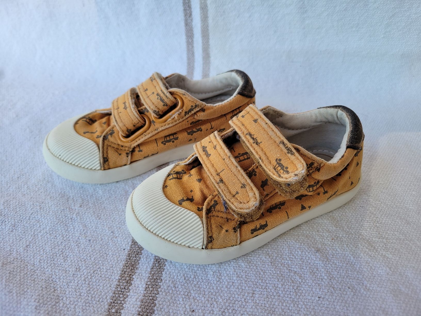 Vertbaudet Scarpe per ragazzi: sneakers, Vertbaudet, taille 23 – Usato da Neuchâtel venduto da valerizette 2
