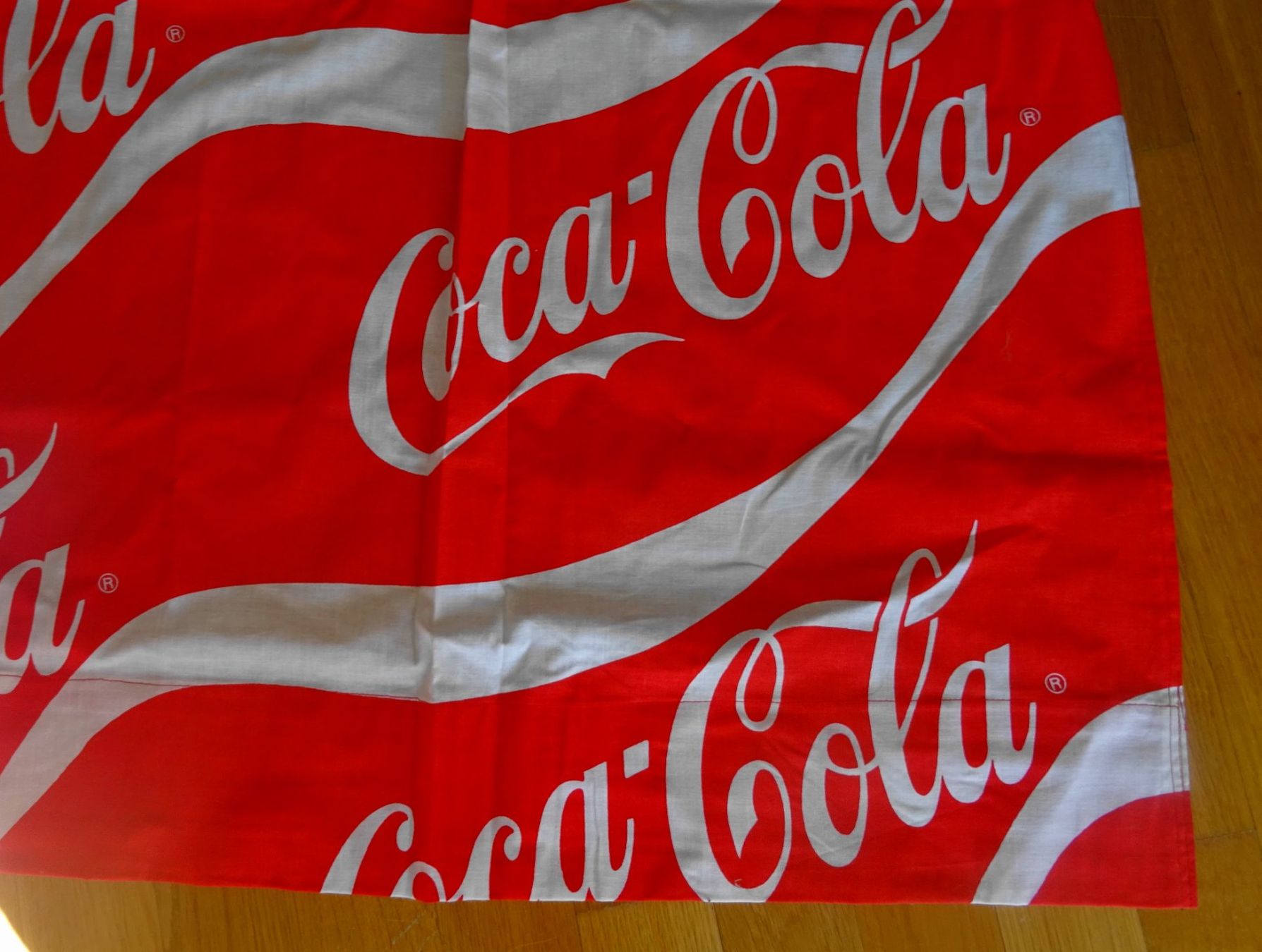 Sonstige Tischwäsche: Coca-Cola Tischtuch Tischdecke  150 x 185 cm. – Neu (gemäss Beschreibung) aus Zürich von Connie8 2