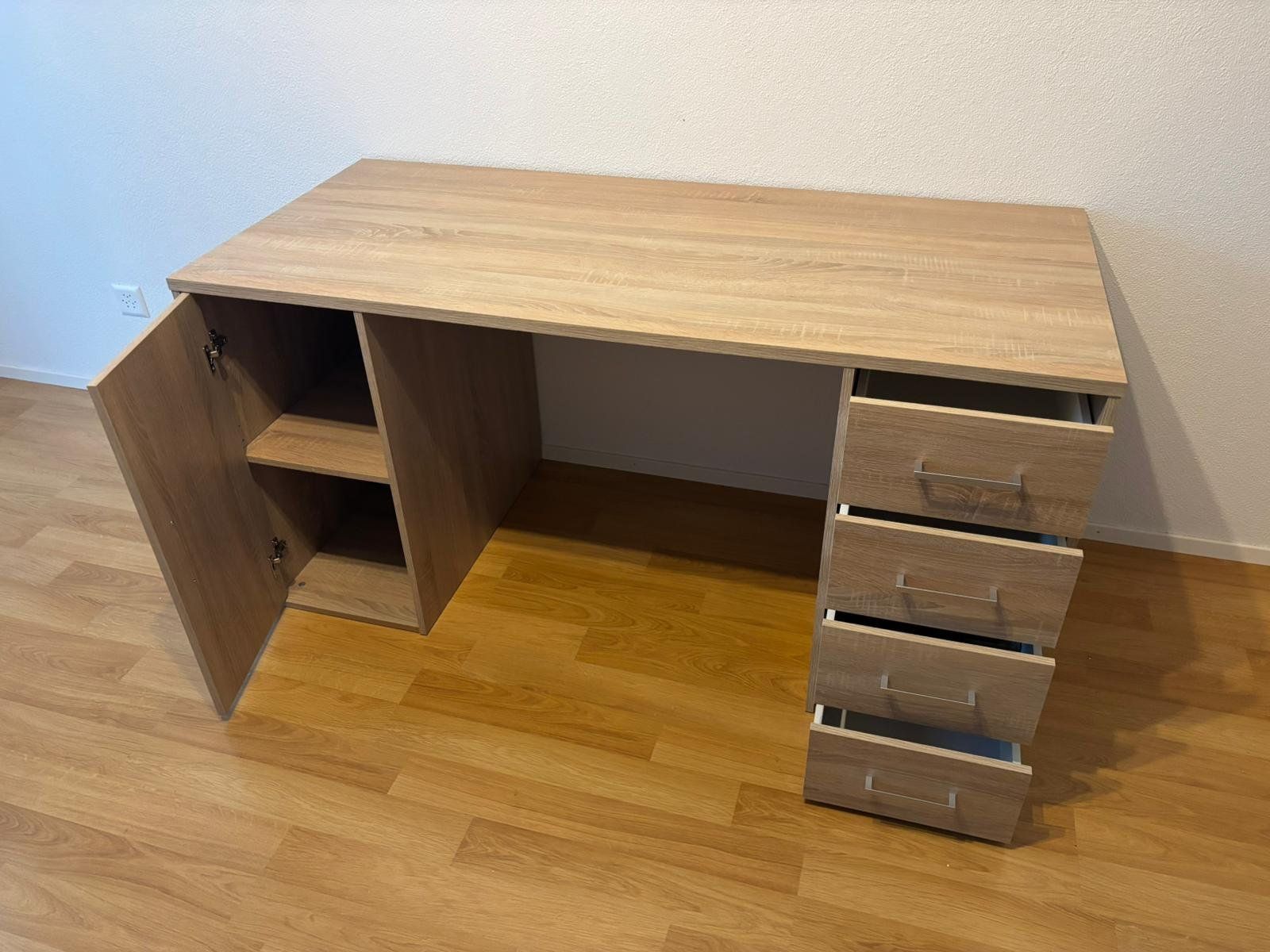 Schreibtische: Schreibtisch – Gebraucht aus Erlach von Beppi13