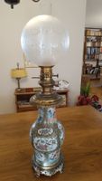 Grosse Porzellan-Petroleumlampe im chinesischen Stil – 80 cm