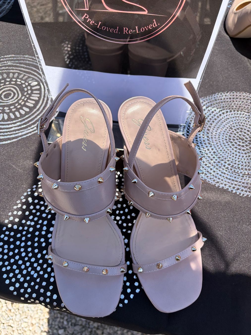 Guess Scarpe da donna: Guess Studded summer heels - beige - barely worn - size 39 – Usato da Nyon venduto da Deb_D39 5