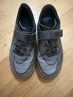 Nike Hallenschuhe Mercurial grau Grösse 32 gebraucht