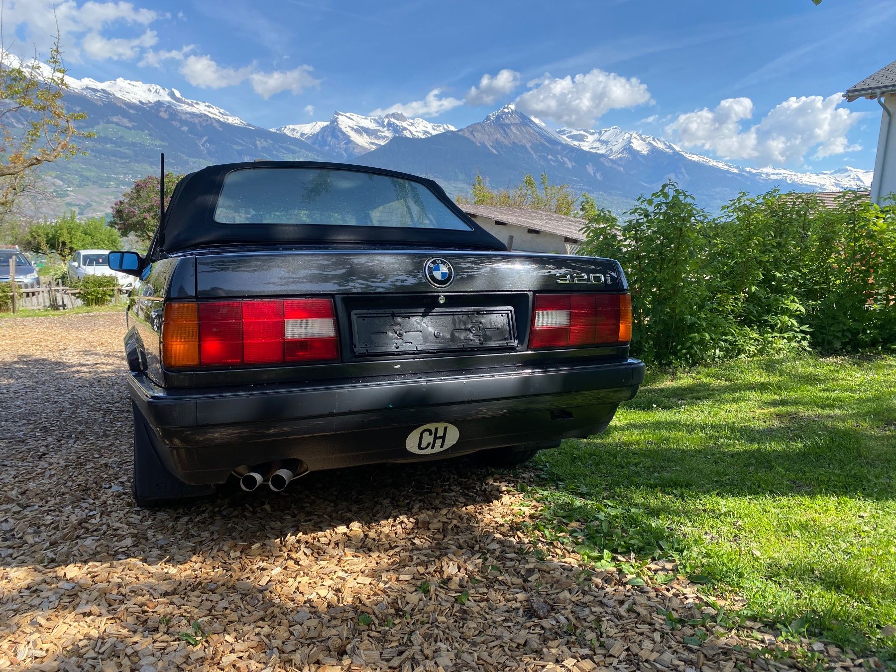 BMW Automobili: BMW 320i Cabriolet E30 – Usato da Baar (Nendaz) venduto da Red_star0 1