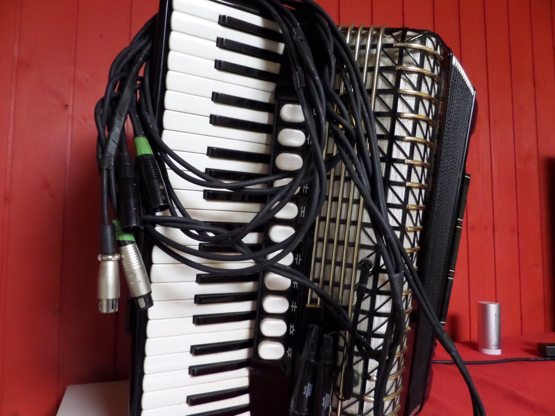 Hohner Strumenti musicali: Hohner Atlantic IV De Luxe Akkordeon – Usato da Ormalingen venduto da Marth1 2