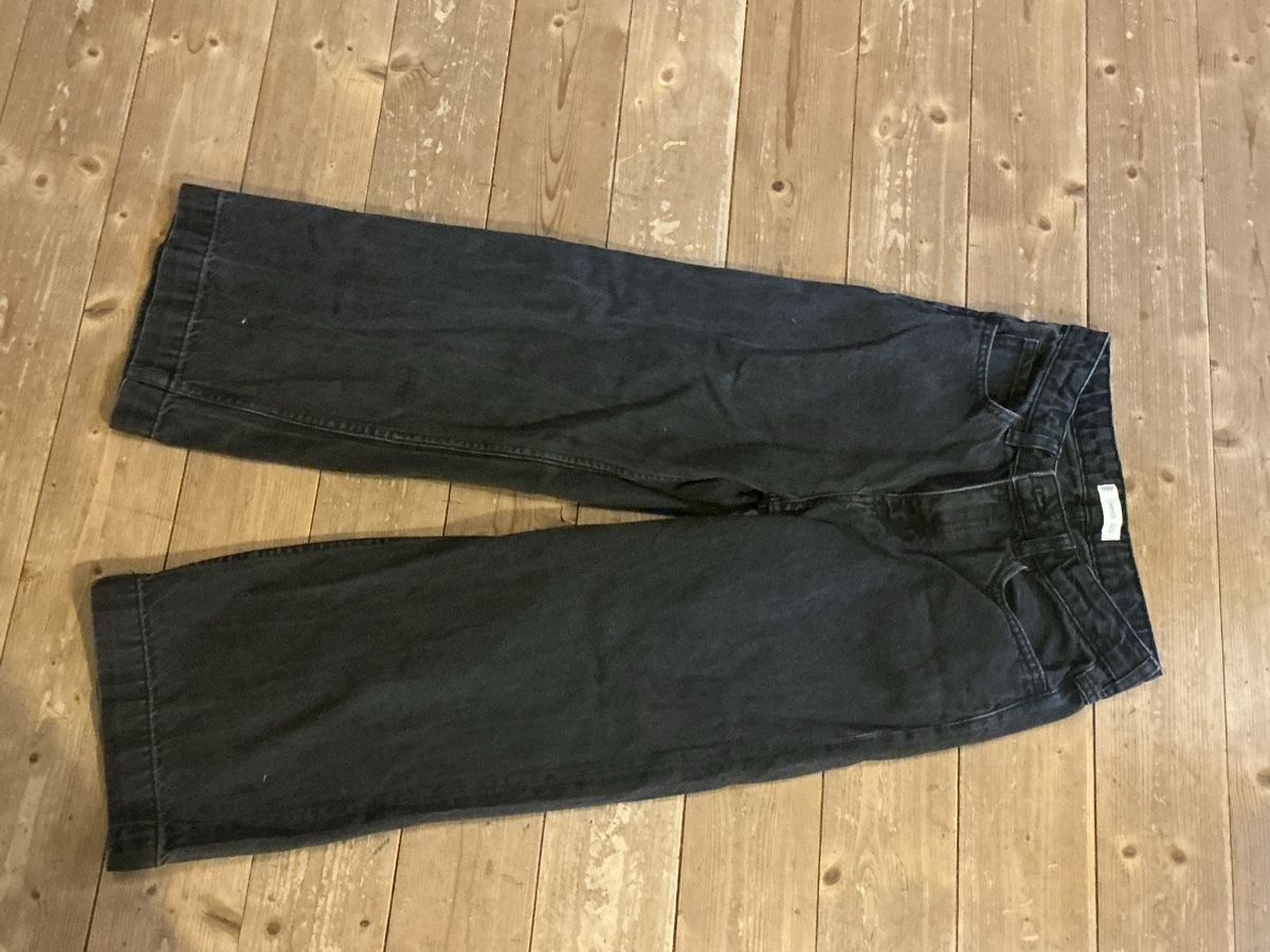 Mango Jeans: Schwarze Jeans Gr. 34/36 von MNG – Usato da Gelterkinden venduto da mae_7nx7 1