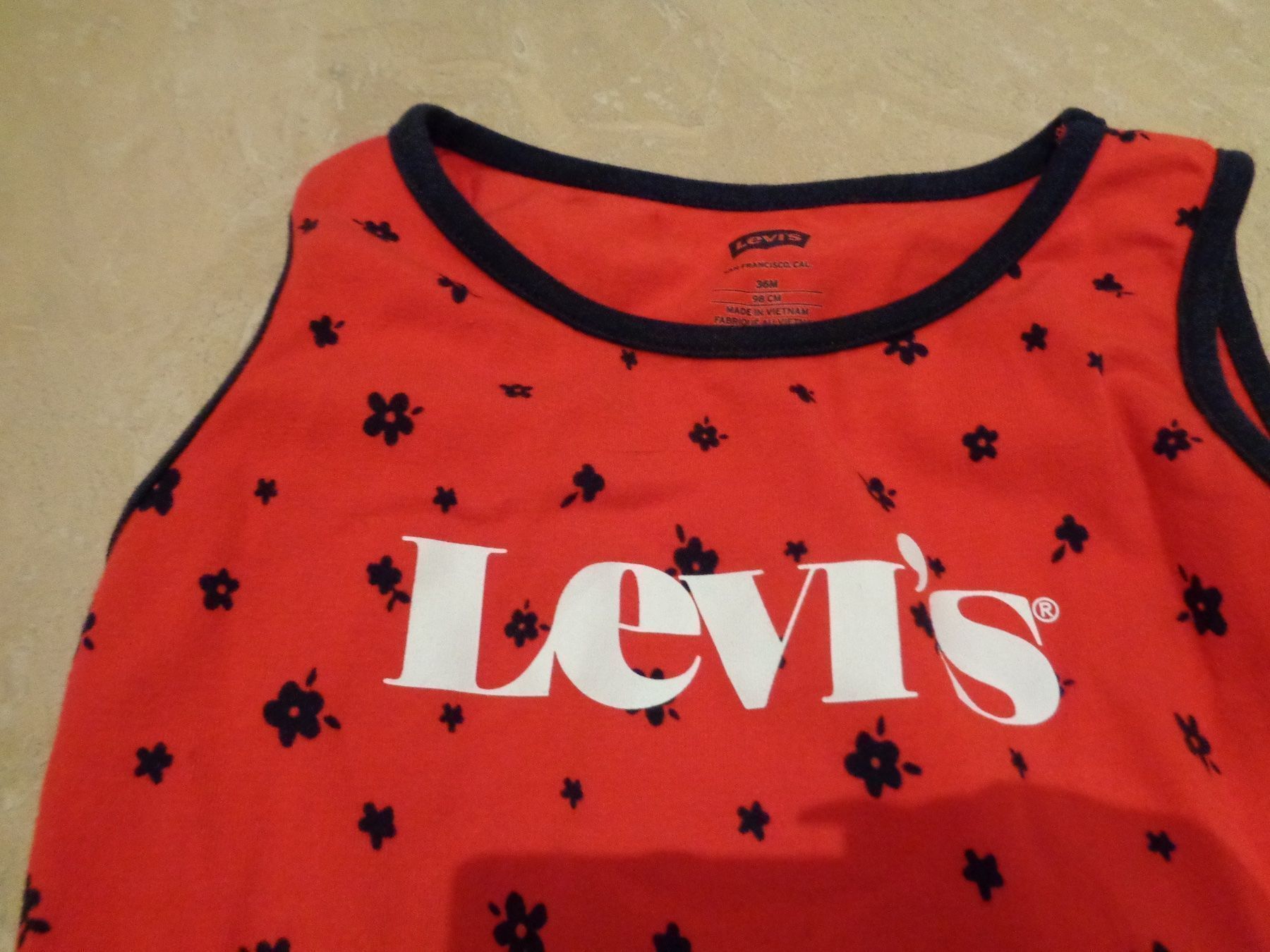 Levi's Kleider & Röcke: LEVIS NWT cooles Kleid, 3J 98 – Gebraucht aus Klingnau von Markus14 2