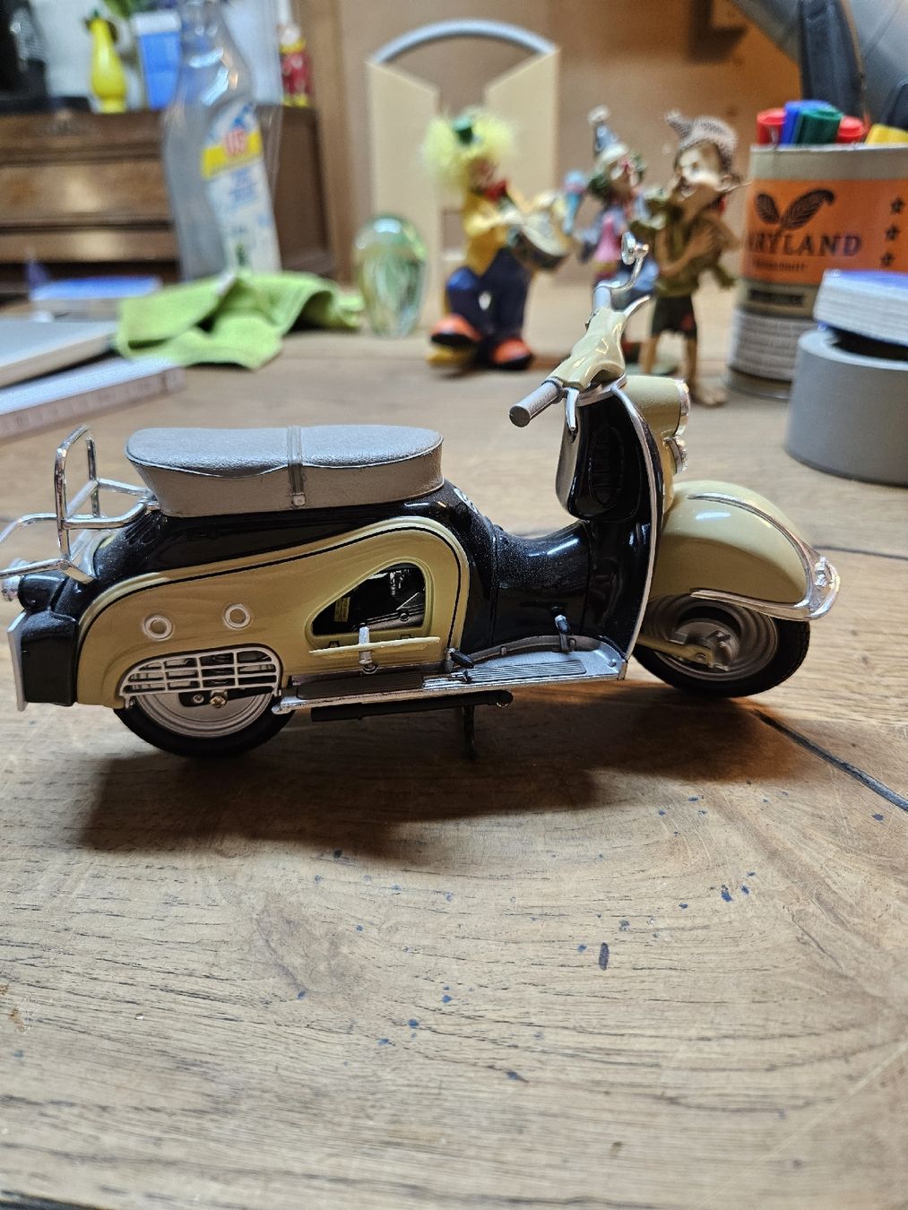 Schuco Kit di modellismo & Modellini statici: Schuco Roller Modell 1:10 (T1) – Usato da Rorschach venduto da TimelessTrading 1