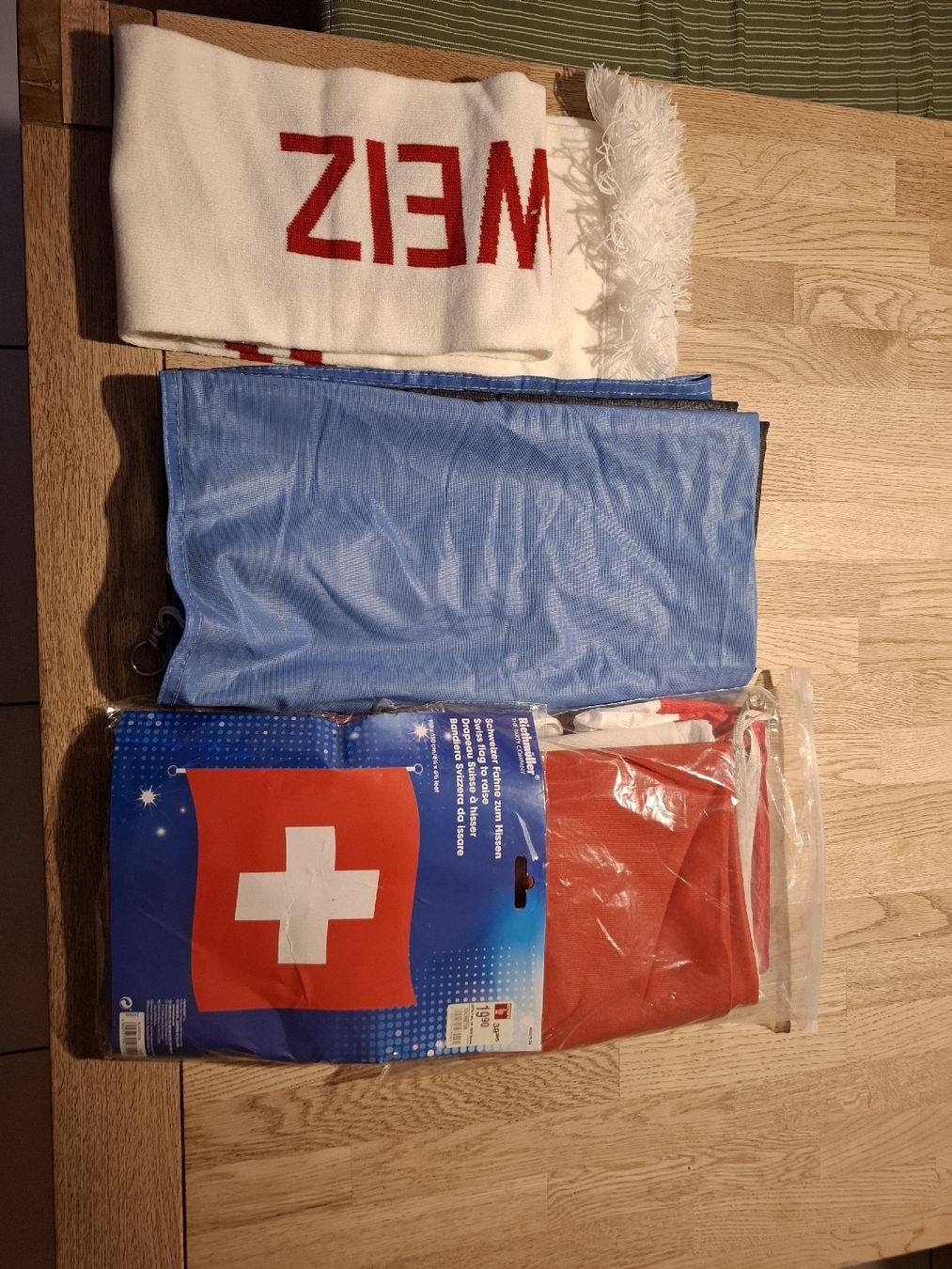 Bandiere: Schweizer Fahnen – Usato da Veltheim AG venduto da anlue