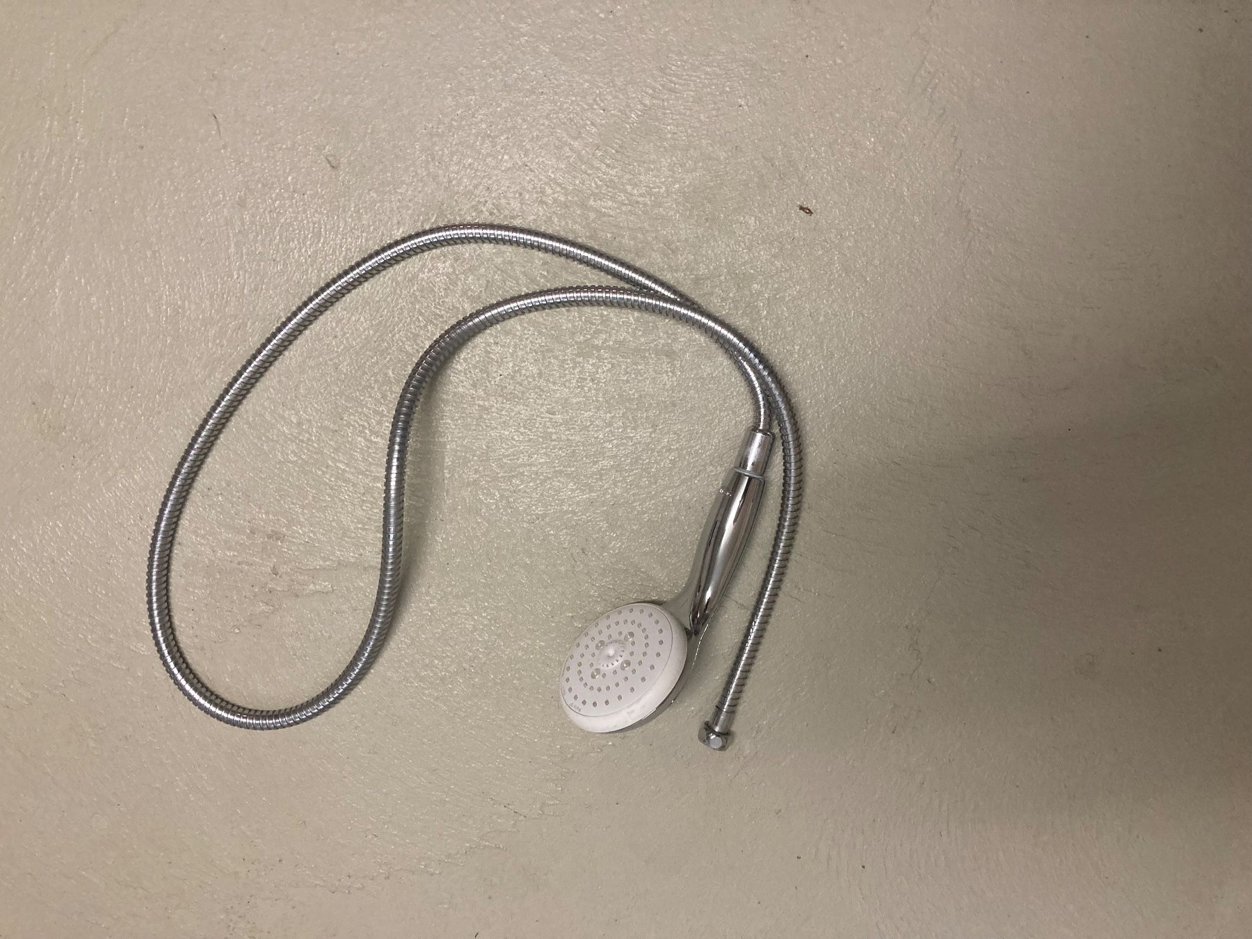 Soffioni doccia: Duschschlauch mit Brausekopf – Usato da Haemikon venduto da Helibee