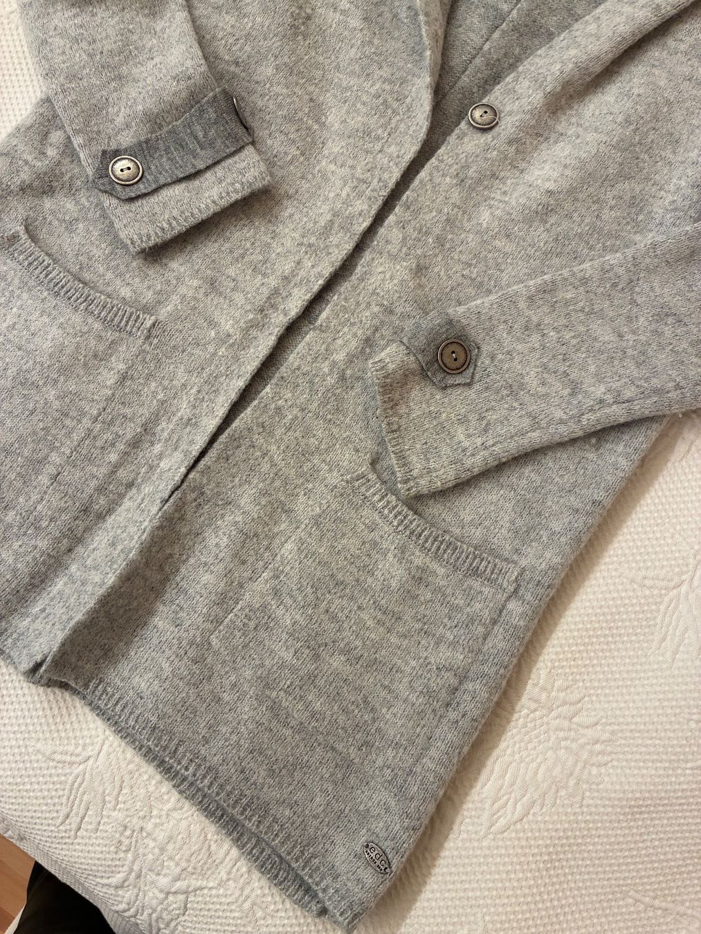 Esprit Giacche: Esprit edc Strickjacke gr. S grau mit Kapuze – Usato da Amriswil venduto da Fisch79 2