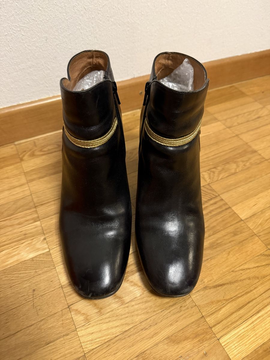 Scarpe da donna: Bottines en Cuir Noir - Taille 40 – Usato da Les Avanchets venduto da NR07 1