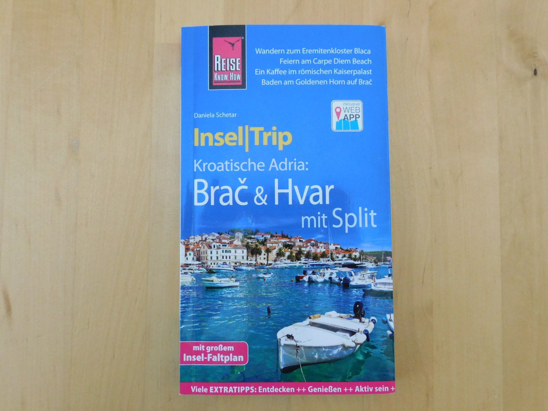 Libri: Brac & Hvar mit Split - Reiseführer mit Inselfaltplan – Usato da Emmenbrücke venduto da keep-vinyl-alive