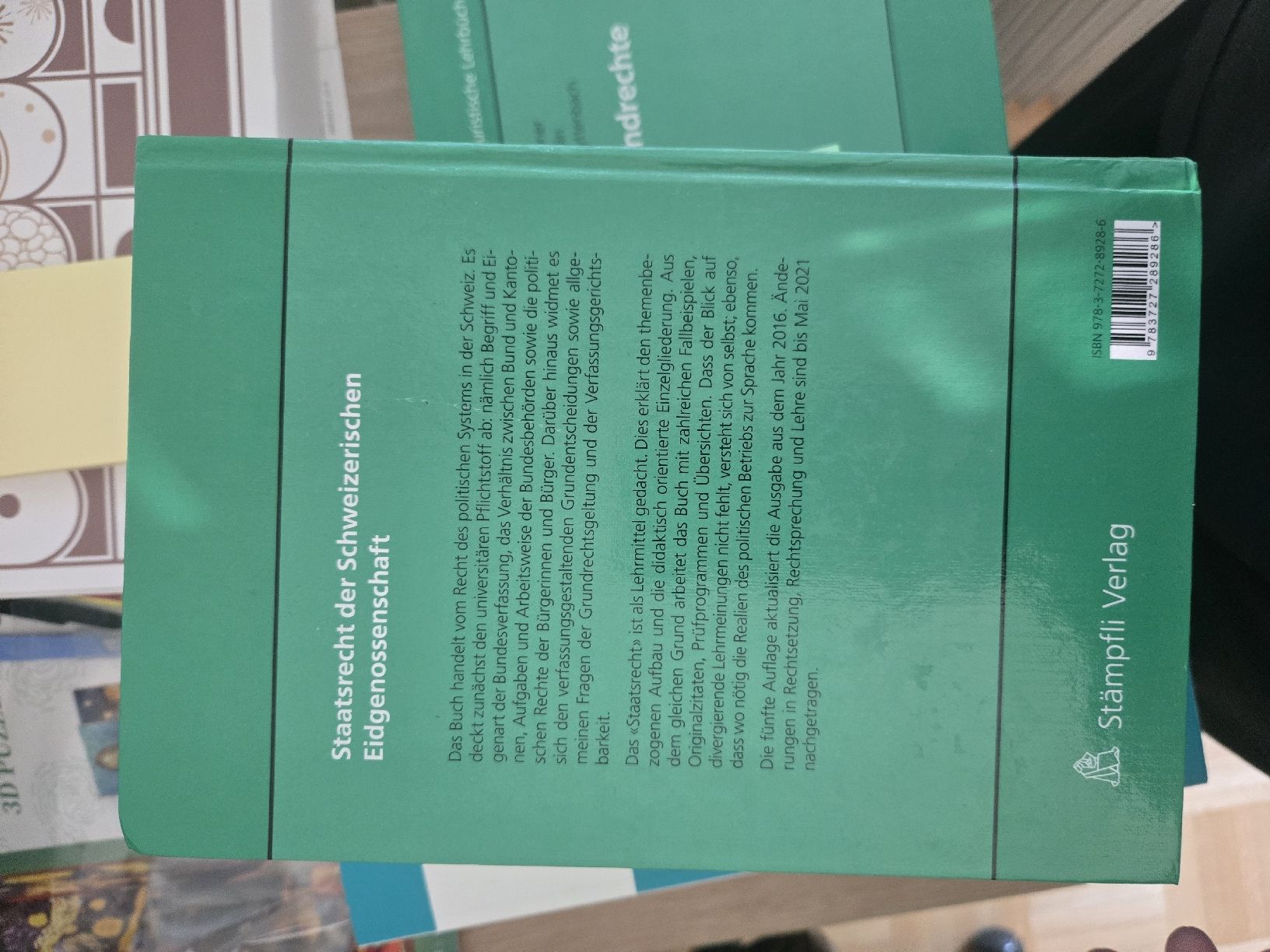 Libri: Buch Staatsrecht der Schweizerischen Eidgenossenschaft – Nuovo (secondo la descrizione) da Bern venduto da lau_px9g 1