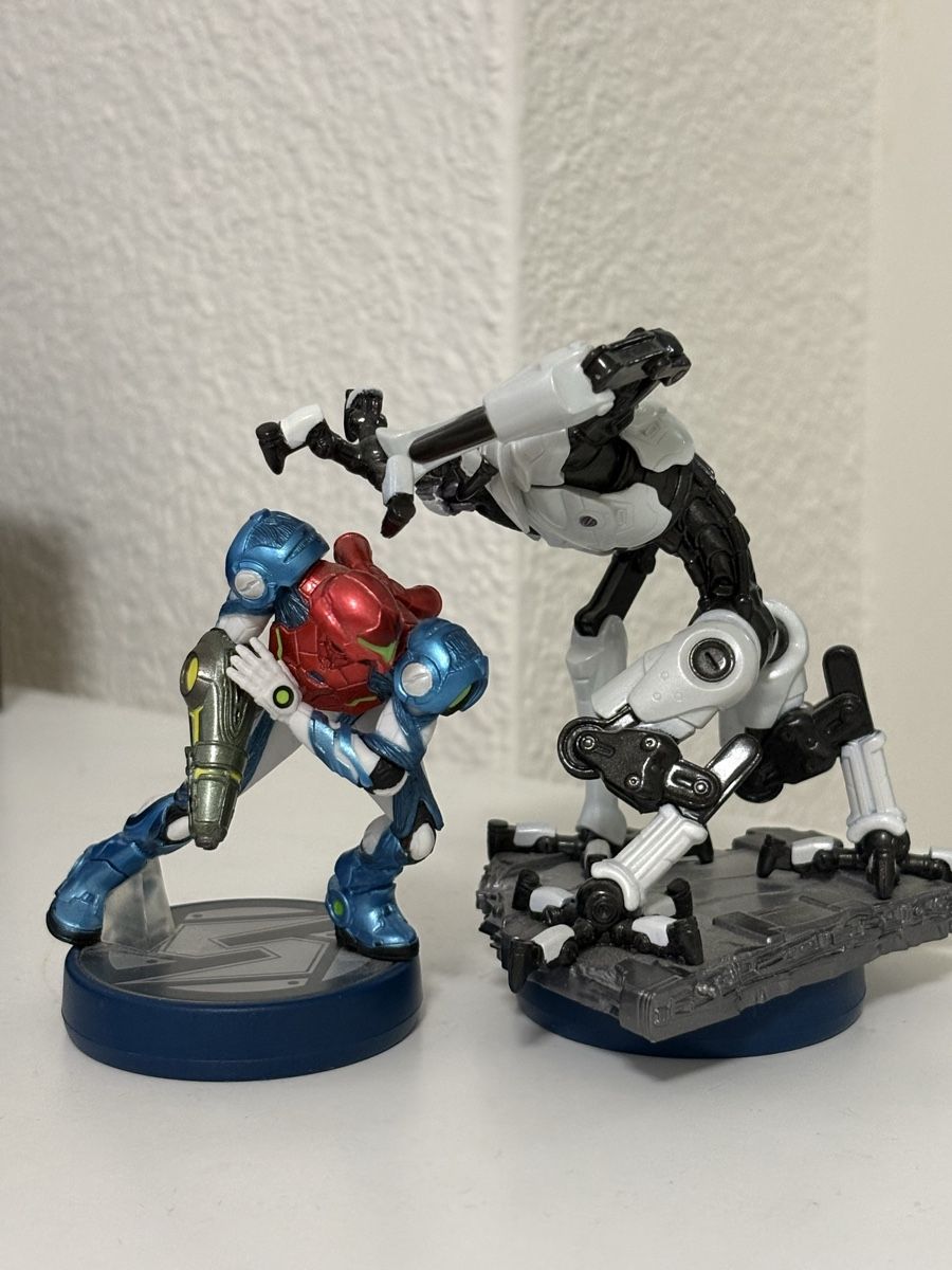Nintendo Statuette: 🔥 Metroid Dread Amiibo bundle - Nintendo Switch – Nuovo (secondo la descrizione) da Zürich venduto da Collecting-World 1