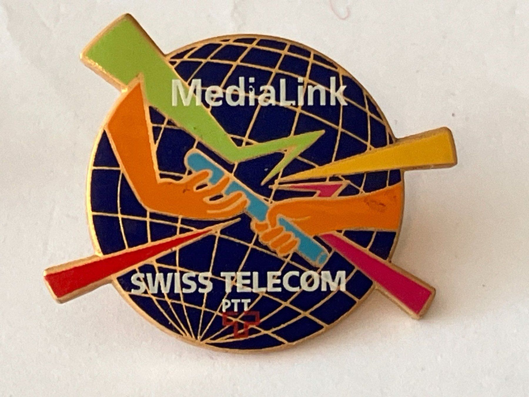 Plaketten & Abzeichen: 1 Pin Media Link Swiss Telecom – Gebraucht aus Basel von djwwpp