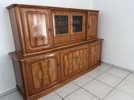 Massives Buffet aus Holz, Vitrinenaufsatz, klassischer Stil