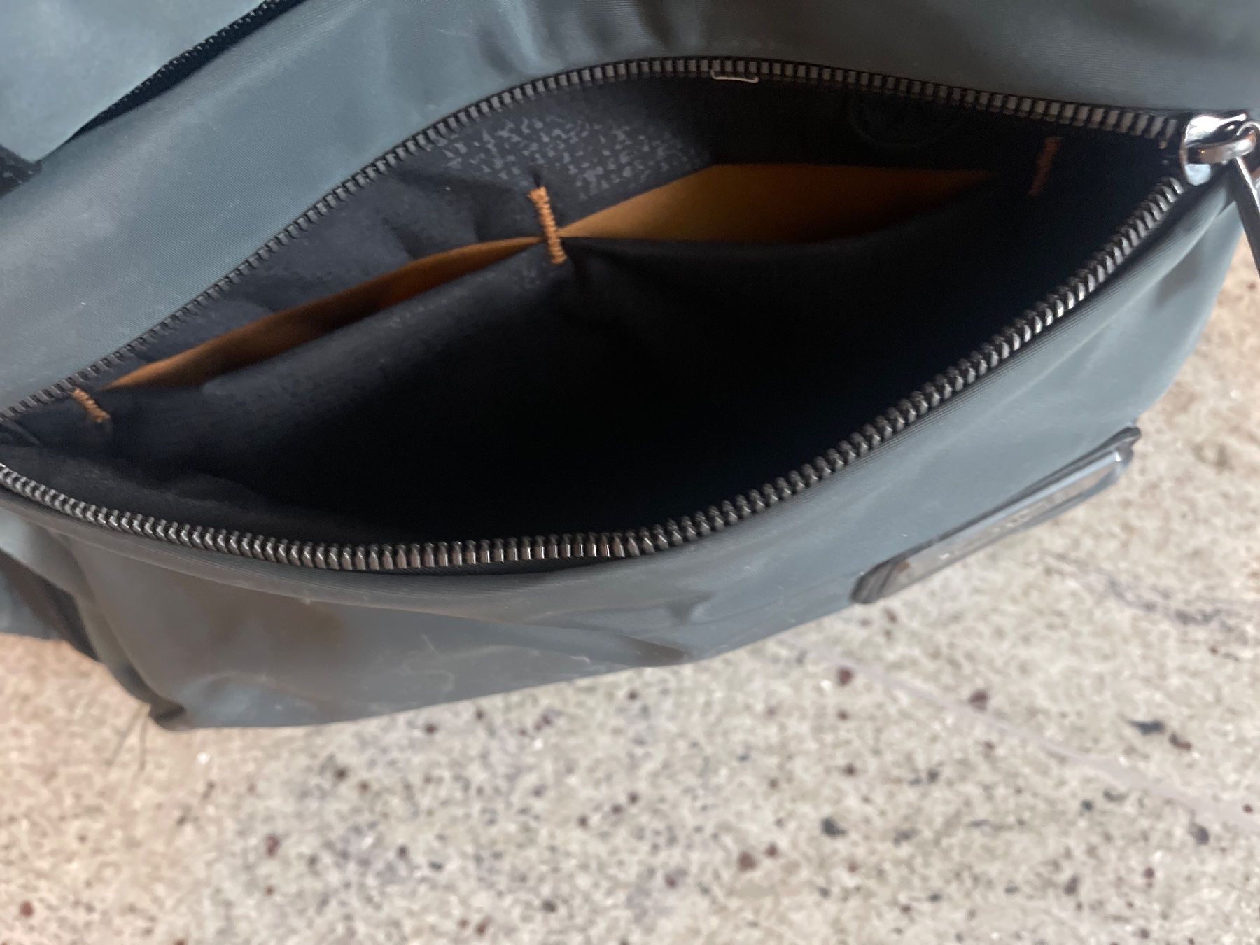 Samsonite Rucksäcke: Samsonite Laptop Rucksack. Sehr Praktisch! – Gebraucht aus Rüschlikon von bur_7r8m 2