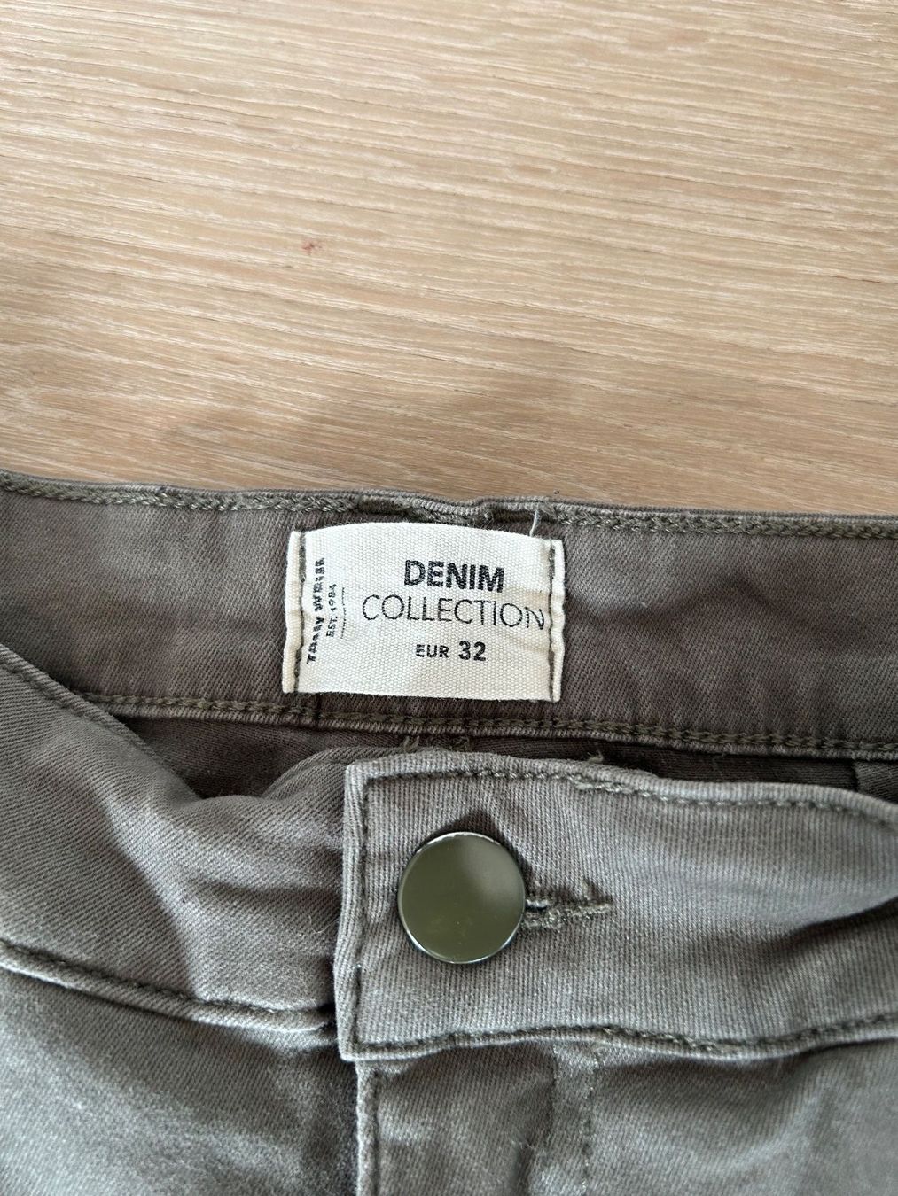 Tally Weijl Pantaloni: Grüne Cargo-Hose Grösse 32 – Usato da Niederhelfenschwil venduto da aur_ms6f 5